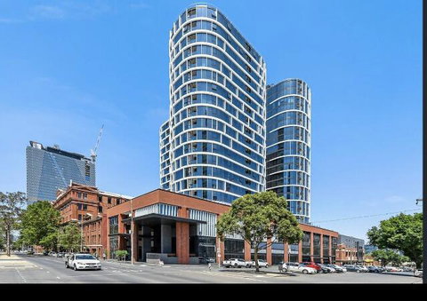 Everhome Melbourne Village - Accommodation Bookings 2