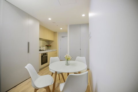 Everhome Melbourne Village 2109 - Accommodation Bookings 2