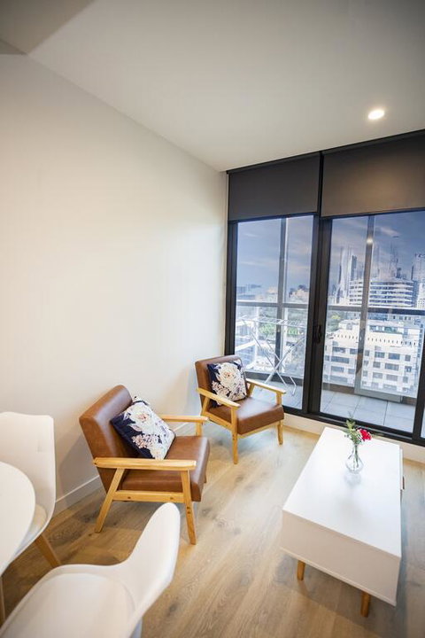 Everhome Melbourne Village 2109 - Accommodation Bookings 3