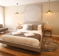 EVOLVE Near Adelaide CBD - Netflix / Wine / Lock up Garage - Accommodation Bookings