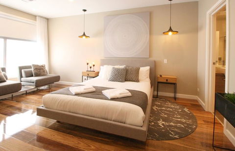 EVOLVE Near Adelaide CBD - Netflix / Wine / Lock Up Garage! - Accommodation Bookings 0