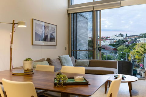Explore Sydney From A Peaceful Modern Apartment - Accommodation Bookings 0
