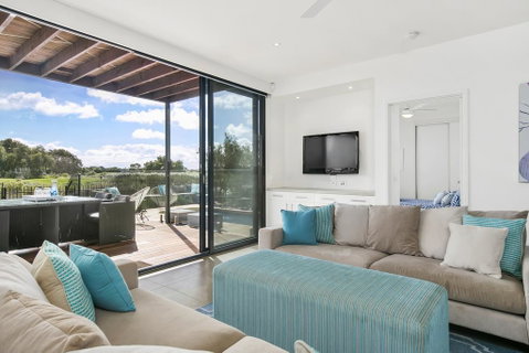 Fabulous Home - Families Only - Accommodation Bookings 3