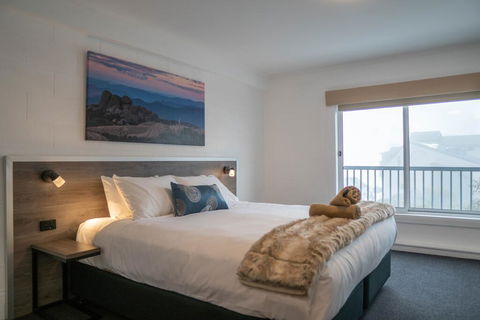 Falls Creek Hotel - Accommodation Bookings 1