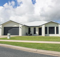 Family Friendly Holiday Home - Accommodation Bookings