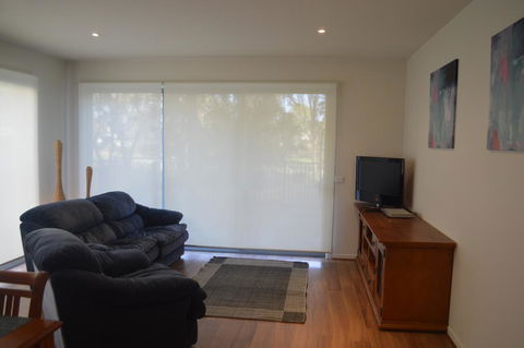 Family Friendly Unit - Accommodation Bookings 3
