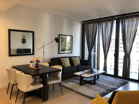 Family Home -Best Of South Bank With Car Park - Accommodation Bookings 2
