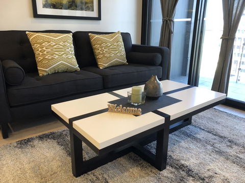 Family Home -Best Of South Bank With Car Park - Accommodation Bookings 3