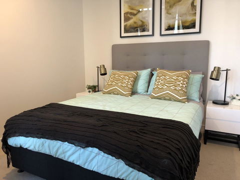 Family Home -Best Of South Bank With Car Park - Accommodation Bookings 0
