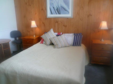 Family Room - Accommodation Bookings 1