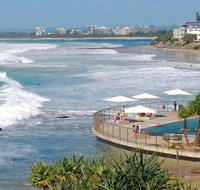 Family Romance Fun on Kings Beach - Accommodation Bookings