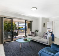Family-Size Duplex in Quiet Neighbourhood