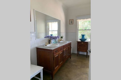 Farm House At The Gateway To The King Valley - Accommodation Bookings 1