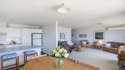 Fathoms 17 - Mollymook ALL LINEN PROVIDED - Accommodation Bookings 1