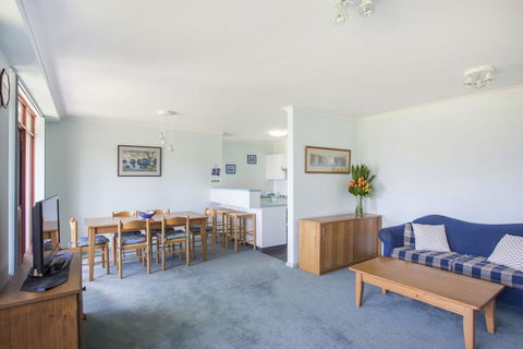 Fathoms 9 - Mollymook - Accommodation Bookings 3