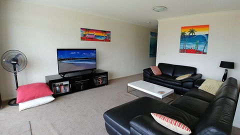 Fathoms Apartment 18/1a Mitchell Pde - All Linen Provided - Accommodation Bookings 3