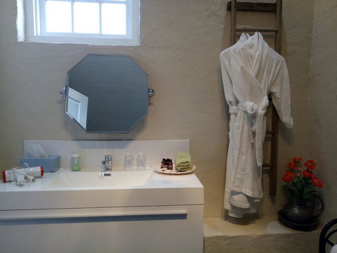 Faversham House - Accommodation Bookings 2