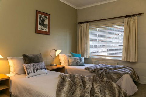 Feathertop Alpine Lodge - Accommodation Bookings 1