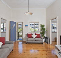 Fingal Beach Shack  Fingal Bay - Accommodation Bookings