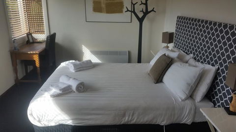 Fish Creek Hotel - Accommodation Bookings 2