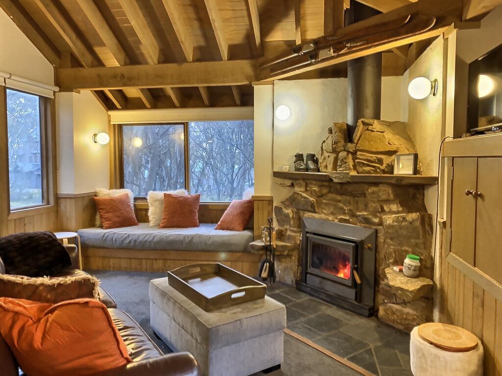  Accommodation Bookings