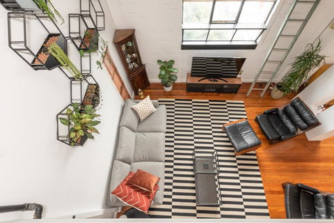 Fitzroy Converted Warehouse Penthouse - Accommodation Bookings 0