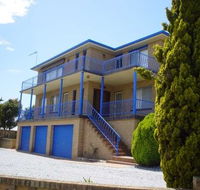 Flat 2 - 3 Bay Lane