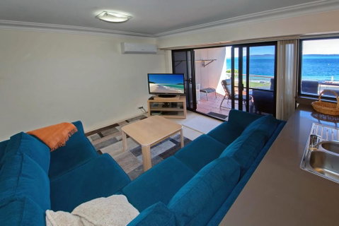 Florentine Unit 16, 11 Columbia Close - Accommodation Bookings 1