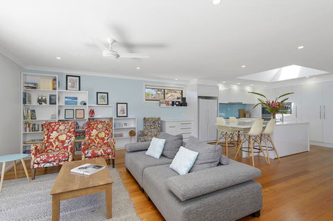 Flynns Beach Retreat - Accommodation Bookings 3