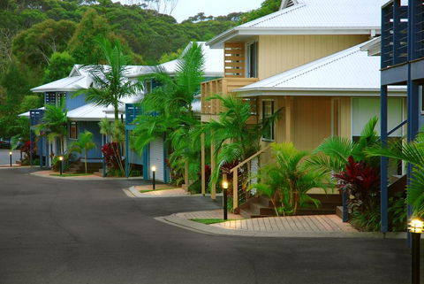 Flynns On Surf Beach Villas - Accommodation Bookings 0