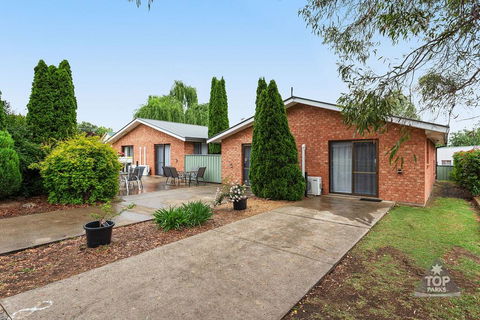 Fossicker Caravan Park - Accommodation Bookings 3
