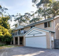 Four Bedroom Quality Townhouse - Accommodation Bookings