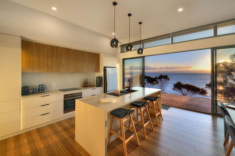 Freycinet Coastal Retreat - Accommodation Bookings 1