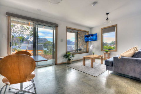 Freycinet Stone Studio 7 - Quartz - Accommodation Bookings 2