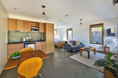 Freycinet Stone Studio 8 - Sandstone - Accommodation Bookings 3