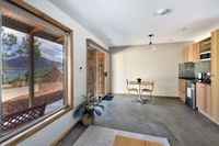 Freycinet Stone Studio 8 - Sandstone