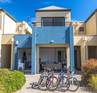 Front 9 then Dine - 3/61 St Andrews Boulevard - Accommodation Bookings