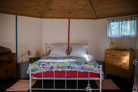 Funky Yurt On Acreage - Accommodation Bookings 0