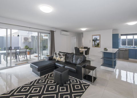 FV4006 Apartments - Accommodation Bookings 0