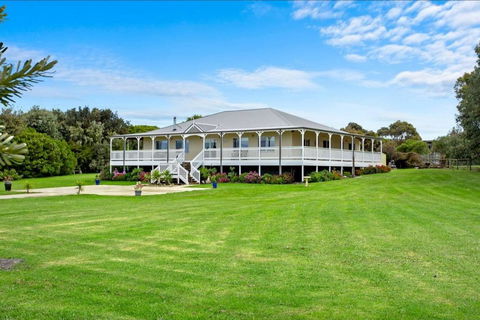 GALBRAITH BEACH STUDIO 2 - Accommodation Bookings 3