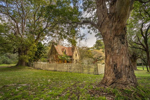 Gardeners Cottage - Accommodation Bookings 3