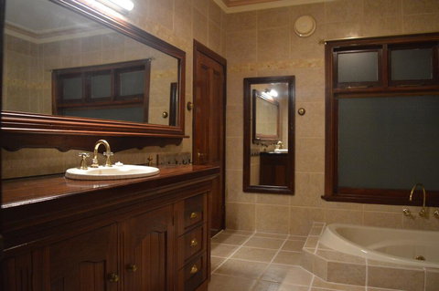 Gargoyle Lodge - Accommodation Bookings 2