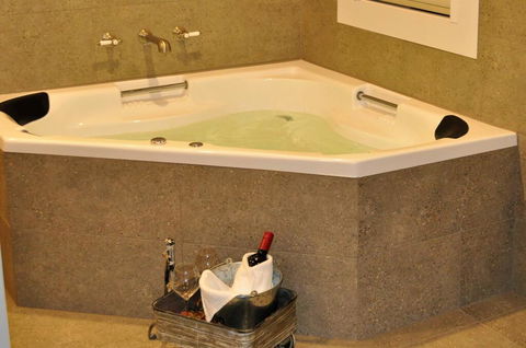 Georges At Hepburn - Miner's Cottage - Accommodation Bookings 2