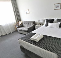 Glenelg beach gateway on Moseley - Accommodation Bookings