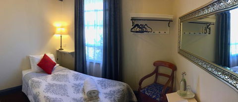 Glenella Guesthouse - Accommodation Bookings 1