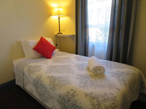 Glenella Guesthouse - Accommodation Bookings 2