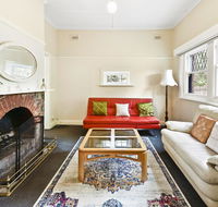 GlenIris Beautiful 6BedderFamily House2BathPool - Accommodation Bookings