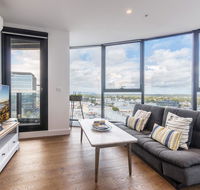 Golden Box Hill Apartment