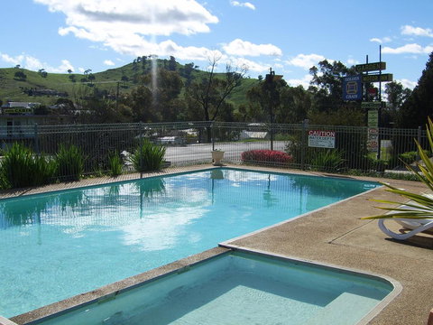 Golden Chain Garden Motor Inn Gundagai - Accommodation Bookings 1