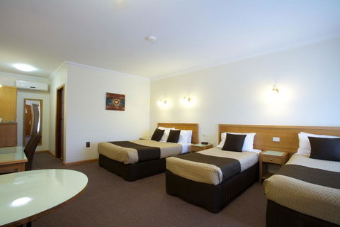 Golden Grain Motor Inn - Accommodation Bookings 1